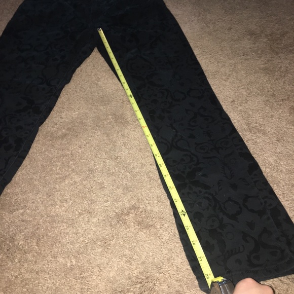 High Rise Levi Jeans - Picture 7 of 8